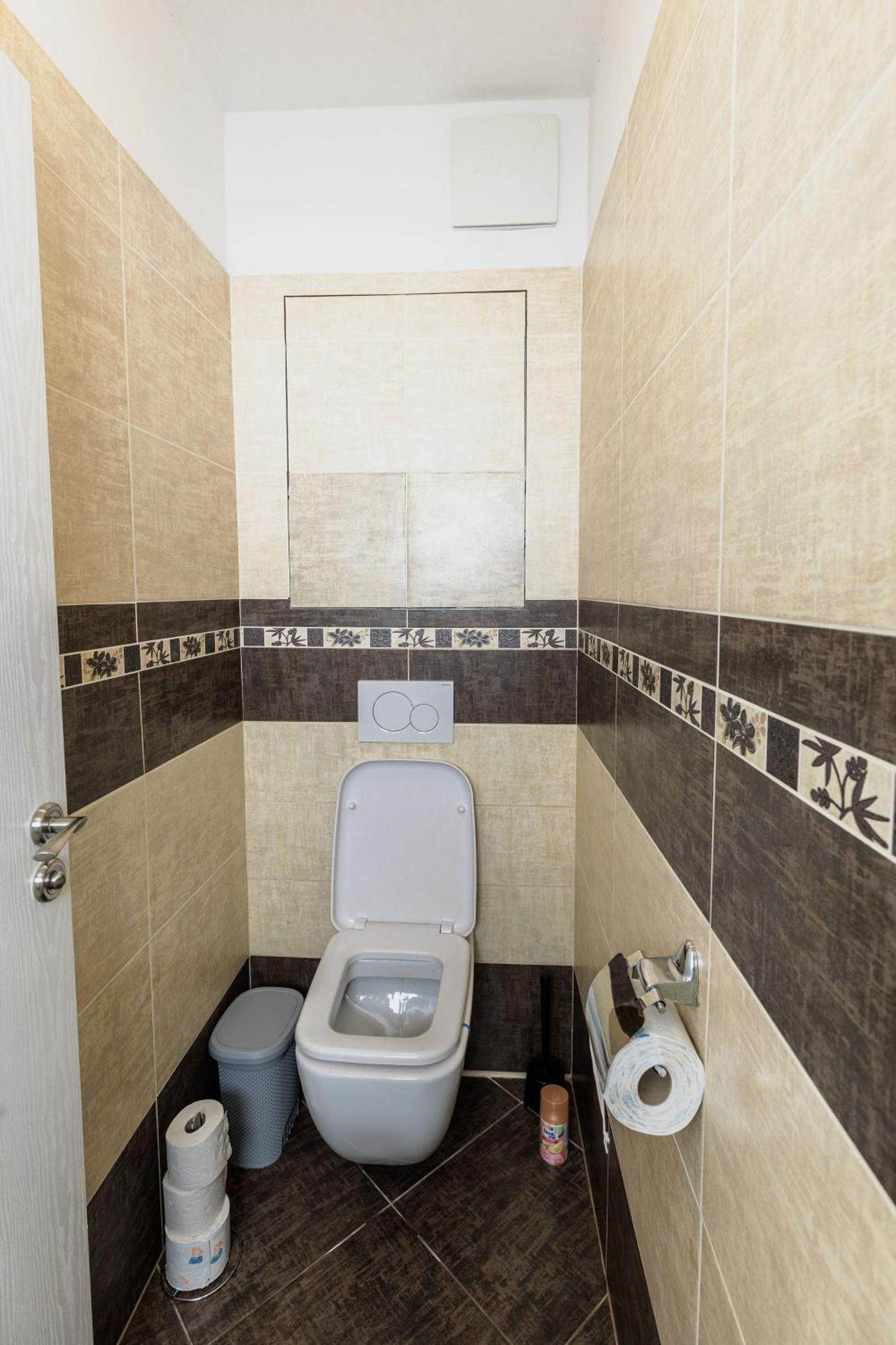 Sunny Apartment With Amazing Terrace On The 13Th Floor Near City Center Bratislava Bagian luar foto