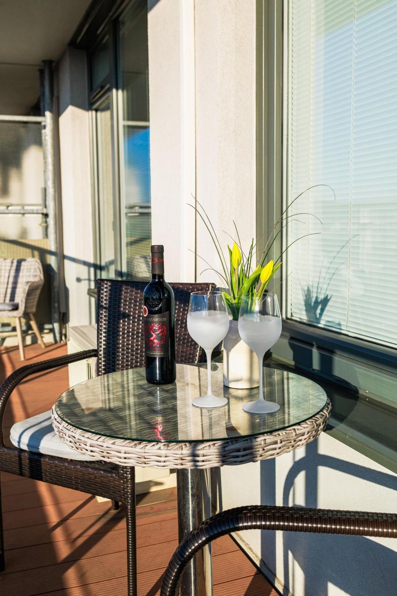 Sunny Apartment With Amazing Terrace On The 13Th Floor Near City Center Bratislava Bagian luar foto